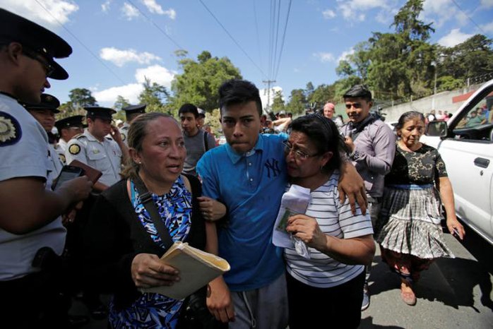 Daniel, 16 tuổi, người sống sót sau hỏa hoạn Ảnh: REUTERS