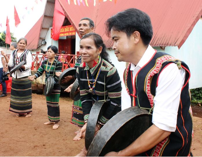 
Những sinh hoạt văn hóa như thế này của người M’nông ở tỉnh Đắk Nông ít được duy trì thường xuyên
