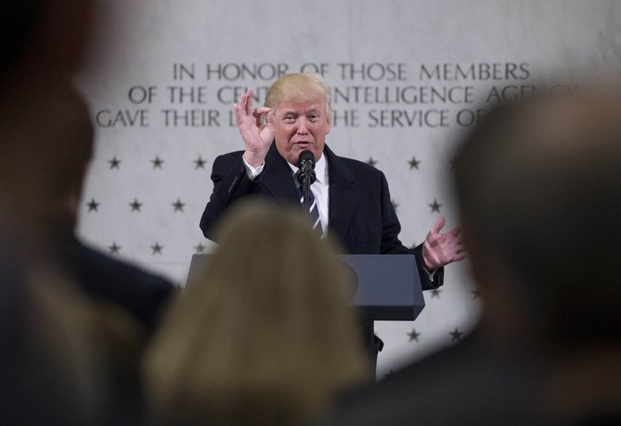 Tổng thống Mỹ Donald Trump phát biểu tại trụ sở CIA hôm 21-1Ảnh: AP