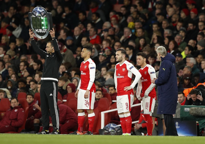 
Nội bộ Arsenal đang rối bời dù HLV Wenger vẫn nói cứng về tương lai của ông với sân Emirates Ảnh: REUTERS
