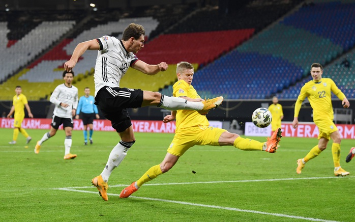 Leon Goretzka không được gọi lên tuyển dự EURO trên sân nhà Leon Goretzka không được gọi lên tuyển dự EURO trên sân nhà