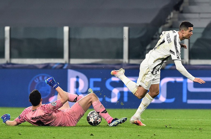 Ngược dòng thảm hại tại Turin, Juventus thua tan tác Champions League - Ảnh 6.