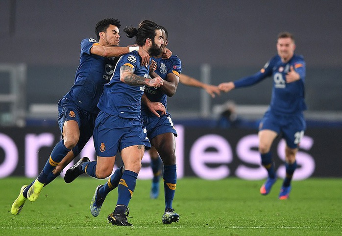 Ngược dòng thảm hại tại Turin, Juventus thua tan tác Champions League - Ảnh 7.