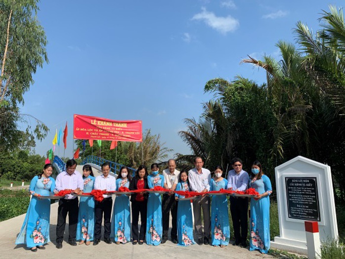 Quỹ Đinh Thiện Lý trao tặng 2 cây cầu ở Kiên Giang - Ảnh 1. Quỹ Đinh Thiện Lý trao tặng 2 cây cầu ở Kiên Giang - Ảnh 1.