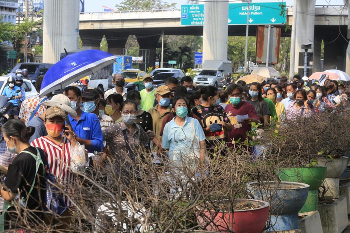 Covid-19: Thái Lan đóng cửa chợ lớn ở Bangkok, Campuchia có hơn 100 ca/ngày - Ảnh 1.