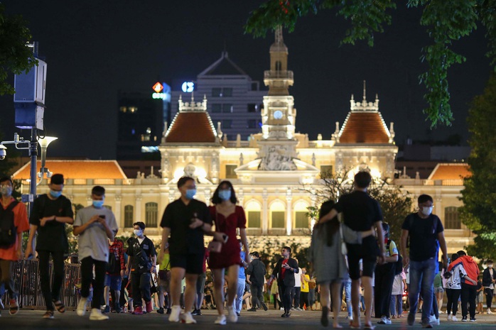 Lắng nghe người dân hiến kế: Phát triển phố đi bộ theo hướng hiện đại, văn minh - Ảnh 1.