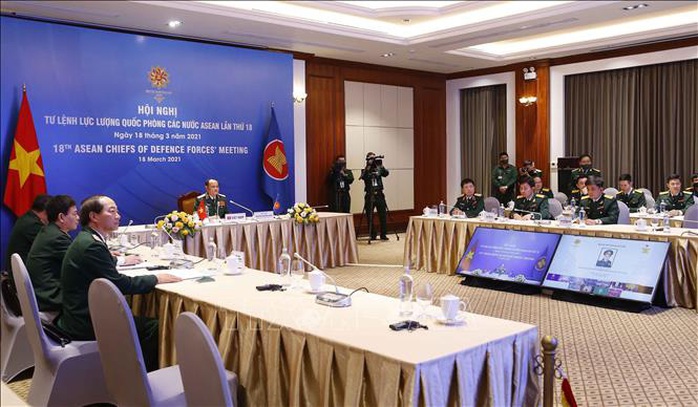 Tư lệnh Quốc phòng các nước ASEAN cam kết duy trì tự do hàng hải và hàng không ở Biển Đông - Ảnh 1.