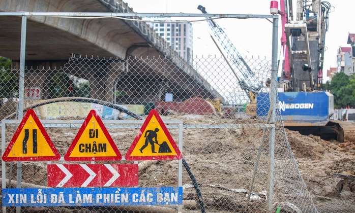 CLIP: Hàng trăm công nhân hối hả xây cầu Vĩnh Tuy 2 mức đầu tư 2.538 tỉ đồng - Ảnh 14.