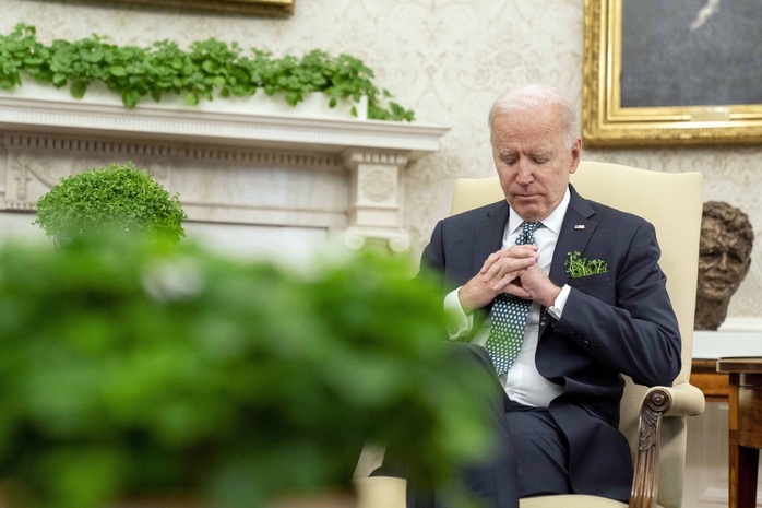 Tổng thống Biden hoãn sự kiện Covid-19 để gặp các lãnh đạo người Mỹ gốc Á - Ảnh 1.