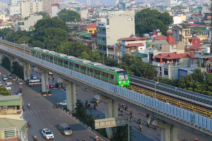 Thị sát  đường sắt Cát Linh-Hà Đông, lãnh đạo Hà Nội nói gì về việc bàn giao dự án? - Ảnh 2.