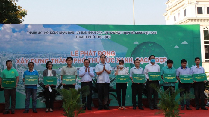 TP Thủ Đức phát động xây dựng TP xanh, sạch, đẹp - Ảnh 1. TP Thủ Đức phát động xây dựng TP xanh, sạch, đẹp - Ảnh 1.