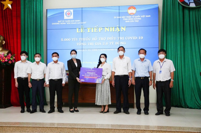 Nhiều người khó khăn được Quỹ Từ thiện Kim Oanh hỗ trợ - Ảnh 4. Nhiều người khó khăn được Quỹ Từ thiện Kim Oanh hỗ trợ - Ảnh 4.