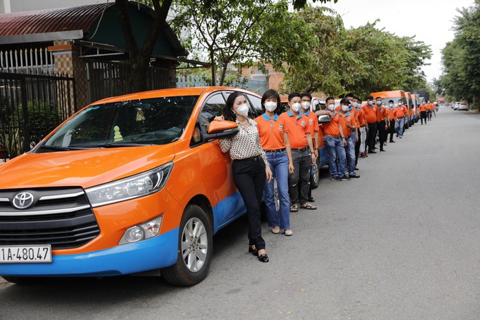 Nhiều người khó khăn được Quỹ Từ thiện Kim Oanh hỗ trợ - Ảnh 7. Nhiều người khó khăn được Quỹ Từ thiện Kim Oanh hỗ trợ - Ảnh 7.