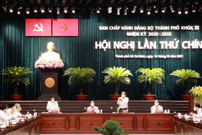 TP HCM: Tính toán giãn dân ở những nơi điều kiện sống không bảo đảm - Ảnh 1.