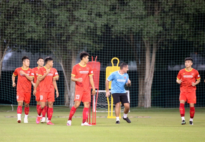 U23 Việt Nam đè bẹp Kyrgyzstan trong trận giao hữu quan trọng - Ảnh 2.