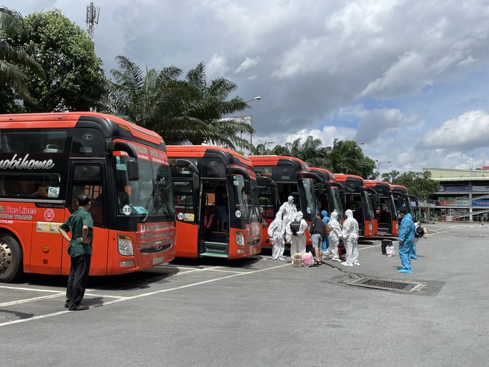 Một doanh nghiệp tiếp tục kiến nghị tổ chức chuyến xe 0 đồng” đưa người đi-đến TP HCM - Ảnh 1.