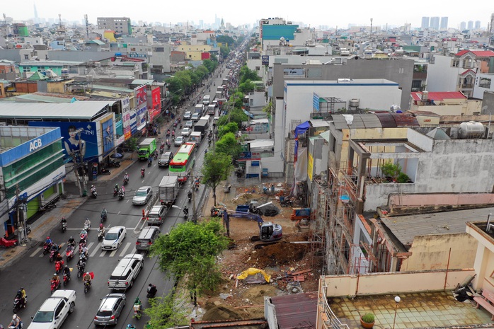 HỐI HẢ NHỮNG CÔNG TRÌNH TRỌNG ÐIỂM (*): Gỡ vướng để dự án về đích - Ảnh 2.