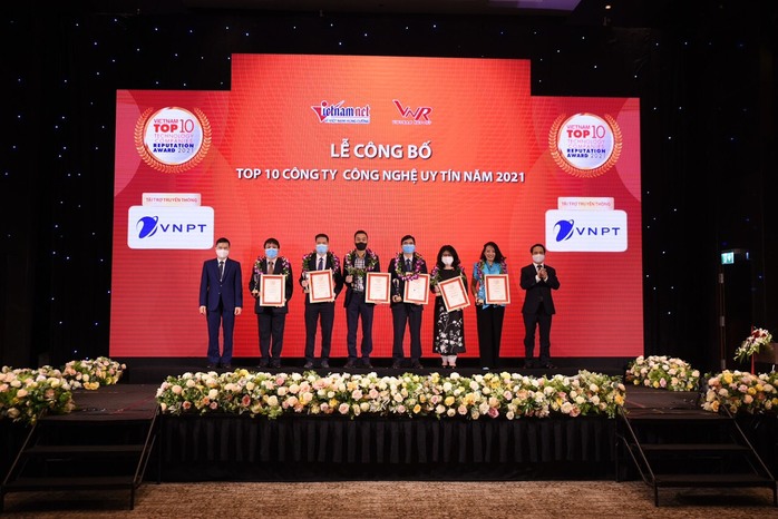 Năm thứ 4 liên tiếp Viettel đứng đầu bảng xếp hạng công ty CNTT-VT uy tín nhất tại Việt Nam - Ảnh 2.