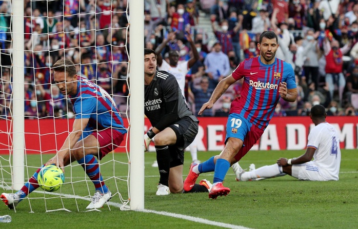 Sergio Aguero nhập viện khẩn cấp ngày chào sân Nou Camp - Ảnh 5.