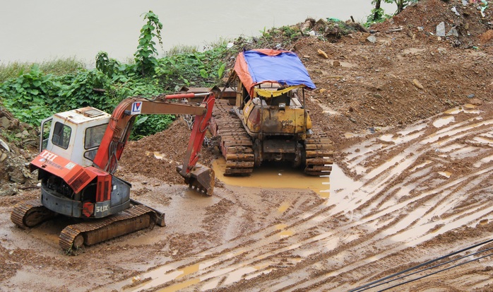 Đà Nẵng: Người dân phải lội bùn trên dự án đường hơn 643 tỉ đồng, chủ đầu tư nói gì? - Ảnh 2.