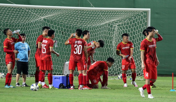 Báo Hàn Quốc: HLV đội tuyển Trung Quốc có thể bị sa thải sớm vì phép thuật Park Hang-seo - Ảnh 4.