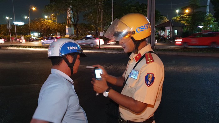 CSGT TP HCM tuần tra, kiểm soát trong bình thường mới thế nào? - Ảnh 2.