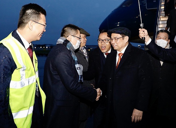 Thủ tướng Phạm Minh Chính tới Anh dự Hội nghị về biến đổi khí hậu - Ảnh 2.