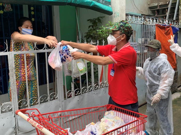 Vượt khó để chăm lo đoàn viên - lao động - Ảnh 1.