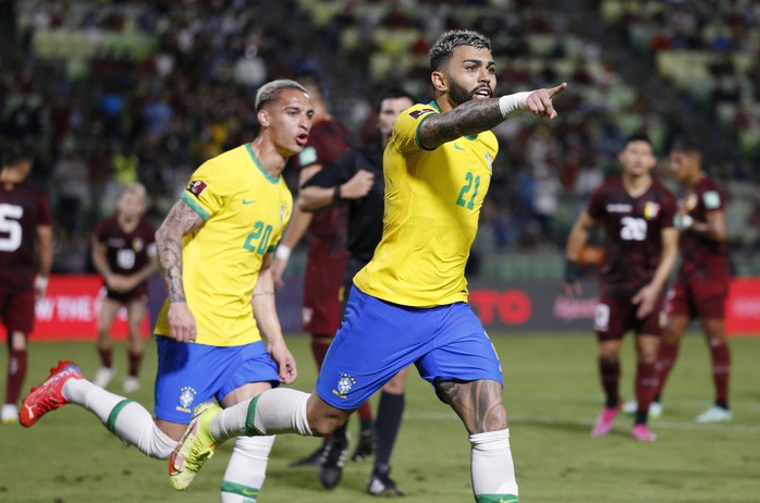 Ngược dòng siêu hạng, Brazil vững ngôi đầu vòng loại World Cup Nam Mỹ - Ảnh 6.