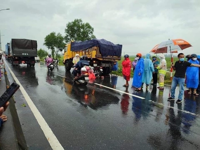 Đi xe máy về quê, người đàn ông ở Nghệ An bị tai nạn tử vong tại Quảng Nam - Ảnh 2.