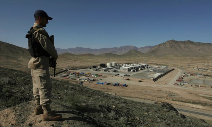 Mỹ đốt tiền ở Afghanistan: Phi đội 500 triệu USD đem... bán phế liệu - Ảnh 1.