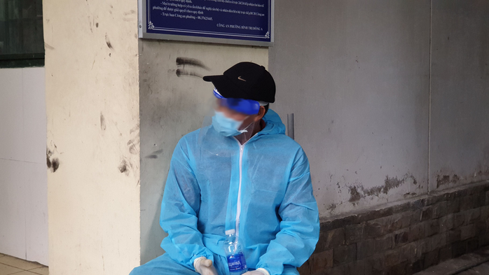 Một người dương tính với SARS-CoV-2 có mặt trong trường gà ở Bình Tân, TP HCM - Ảnh 2.