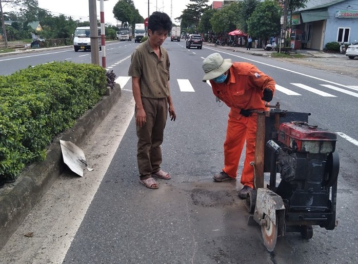 Phải khắc phục triệt để hư hỏng Quốc lộ 1 qua Thừa Thiên – Huế trước ngày 16-11 - Ảnh 1.