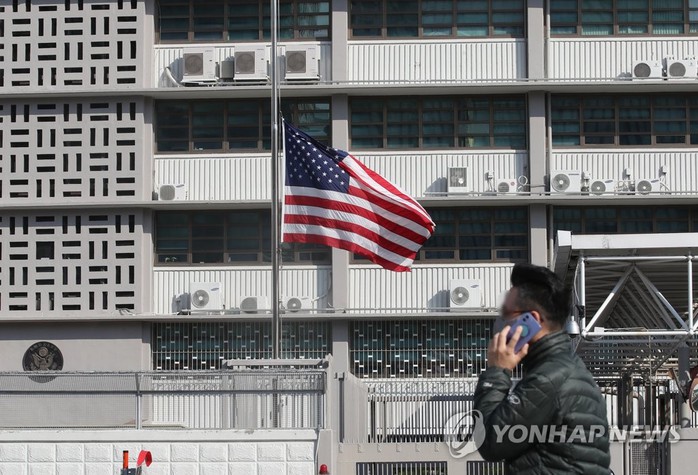 Gây tai nạn ở Hàn Quốc, nhà ngoại giao Mỹ trốn vào căn cứ quân sự - Ảnh 1.