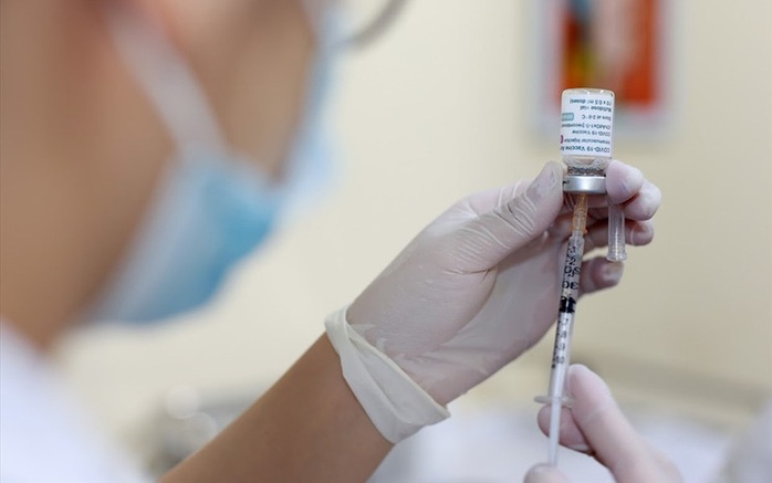 Bộ Y tế yêu cầu thống kê số lượng vắc-xin Covid-19 đã tiêm và nhu cầu năm 2022 - Ảnh 2.