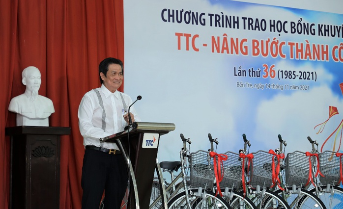 “TTC - Nâng bước thành công” lần thứ 36 trao tặng 585 suất học bổng đến học sinh tỉnh Bến Tre - Ảnh 3. “TTC - Nâng bước thành công” lần thứ 36 trao tặng 585 suất học bổng đến học sinh tỉnh Bến Tre - Ảnh 3.