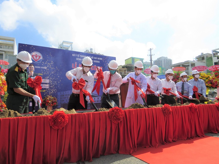 Bệnh viện Trưng Vương khởi công xây khu liên hoàn cấp cứu - điều trị 313 tỉ đồng - Ảnh 1.