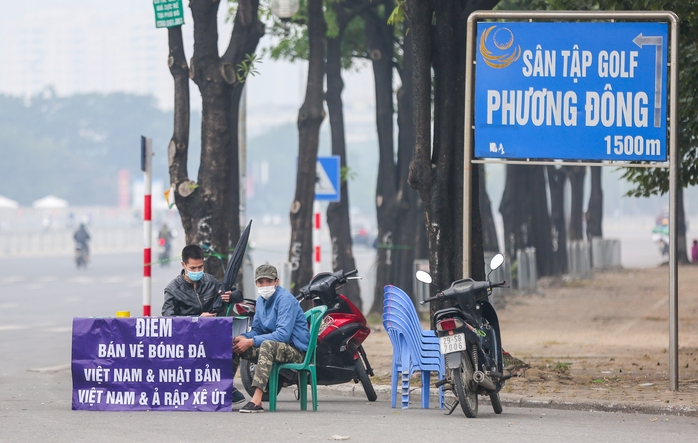 Phe vé khóc ròng trước trận Việt Nam - Ả Rập Saudi vào tối nay - Ảnh 10.