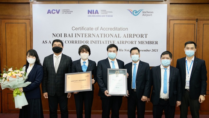Sân bay Nội Bài được quốc tế chứng nhận bảo đảm an toàn phòng dịch - Ảnh 1.