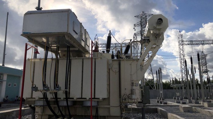 Xuyên đêm đóng điện dự án điện gió 110 kV tại tỉnh Cà Mau - Ảnh 2. Xuyên đêm đóng điện dự án điện gió 110 kV tại tỉnh Cà Mau - Ảnh 2.
