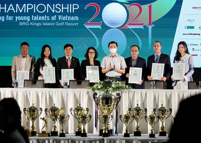 Nhiều hoa hậu, á hậu tranh tài với golfer tại giải Tiền Phong Golf Championship 2021 - Ảnh 3.