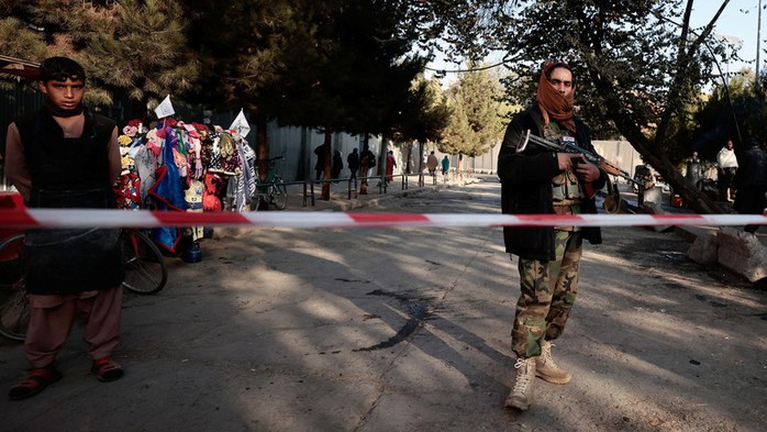 Chỉ huy Taliban thiệt mạng trong vụ tấn công của IS - Ảnh 1.