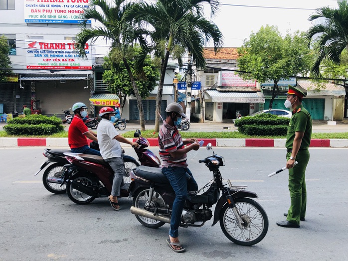 Bạc Liêu từ “vùng đỏ” hạ xuống “vùng cam” - Ảnh 1.