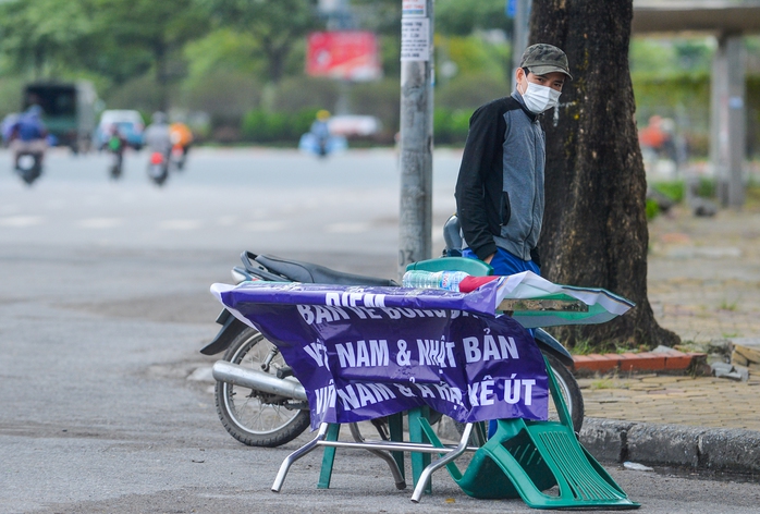 CLIP: Phe vé méo mặt vì giá giảm kịch sàn vẫn ít người mua - Ảnh 9.