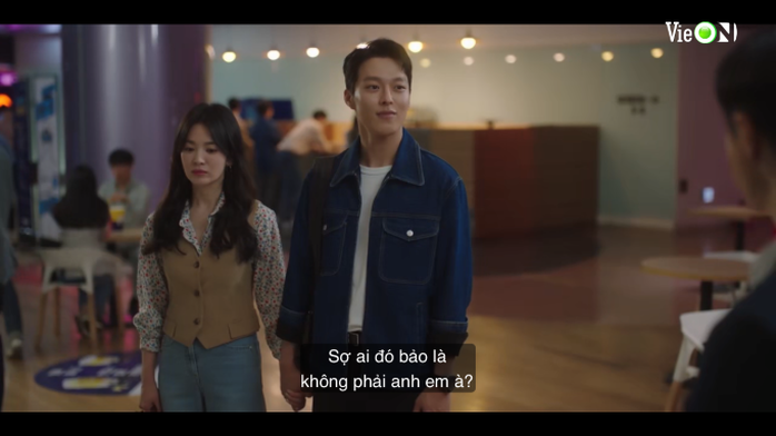 Song Hye Kyo mượn nước mắt tỏ tình - Ảnh 1.