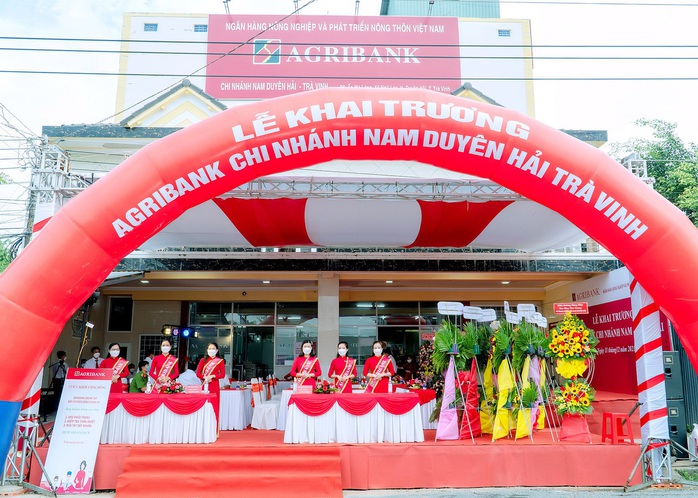 Agribank Trà Vinh khai trương chi nhánh Nam Duyên Hải - Ảnh 3.