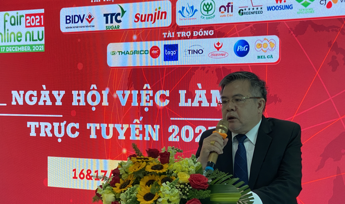 3.000 sinh viên tham gia phỏng vấn tuyển dụng trực tuyến - Ảnh 1.