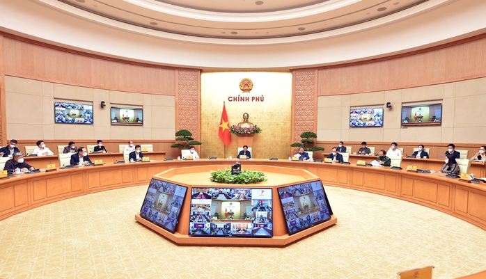 Phó Thủ tướng Lê Văn Thành họp khẩn với các bộ ngành, 28 tỉnh thành để ứng phó bão Rai - Ảnh 1.