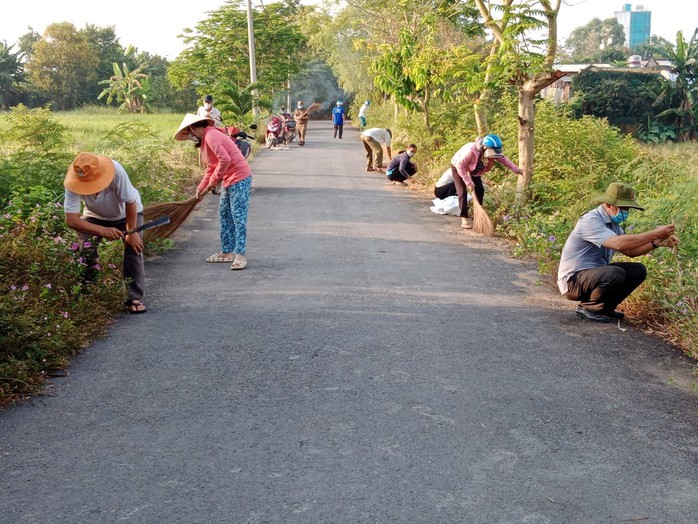 TP HCM: Bình Chánh ra quân tổng vệ sinh môi trường - Ảnh 3.