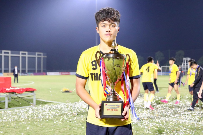 Vượt qua Hà Nội phút bù giờ, lứa đàn em Công Phượng lần đầu vô địch Giải U21 quốc gia 2021 - Ảnh 5.